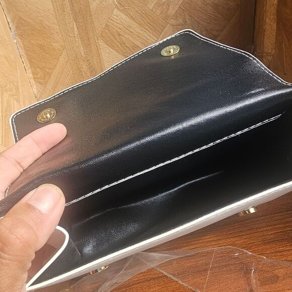 Brand New Gold and White Structured Crossbody Bag with Chain Strap - Picture 3 of 3